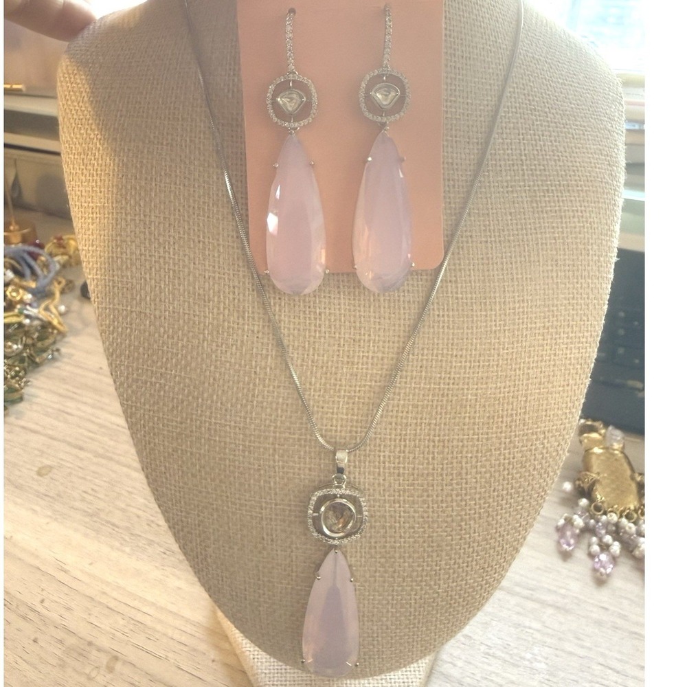 Lavender Pink Teardrop Crystal Necklace and Earrings Set Silver Tone Jewelry